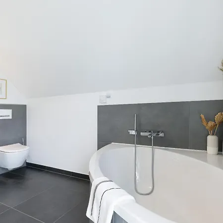 Reetdachhaus Meeresleuchten