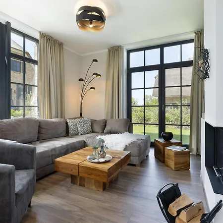 Reetdachhaus Meeresleuchten